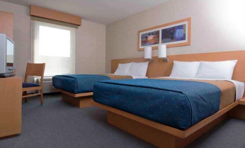 City Express By Marriott San Luis Potosi Zona Universitaria Экстерьер фото
